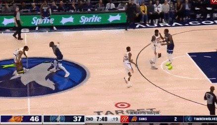 亚冠-一回合浓缩森林狼有多糟！拉塞尔忘记上场导致4防5