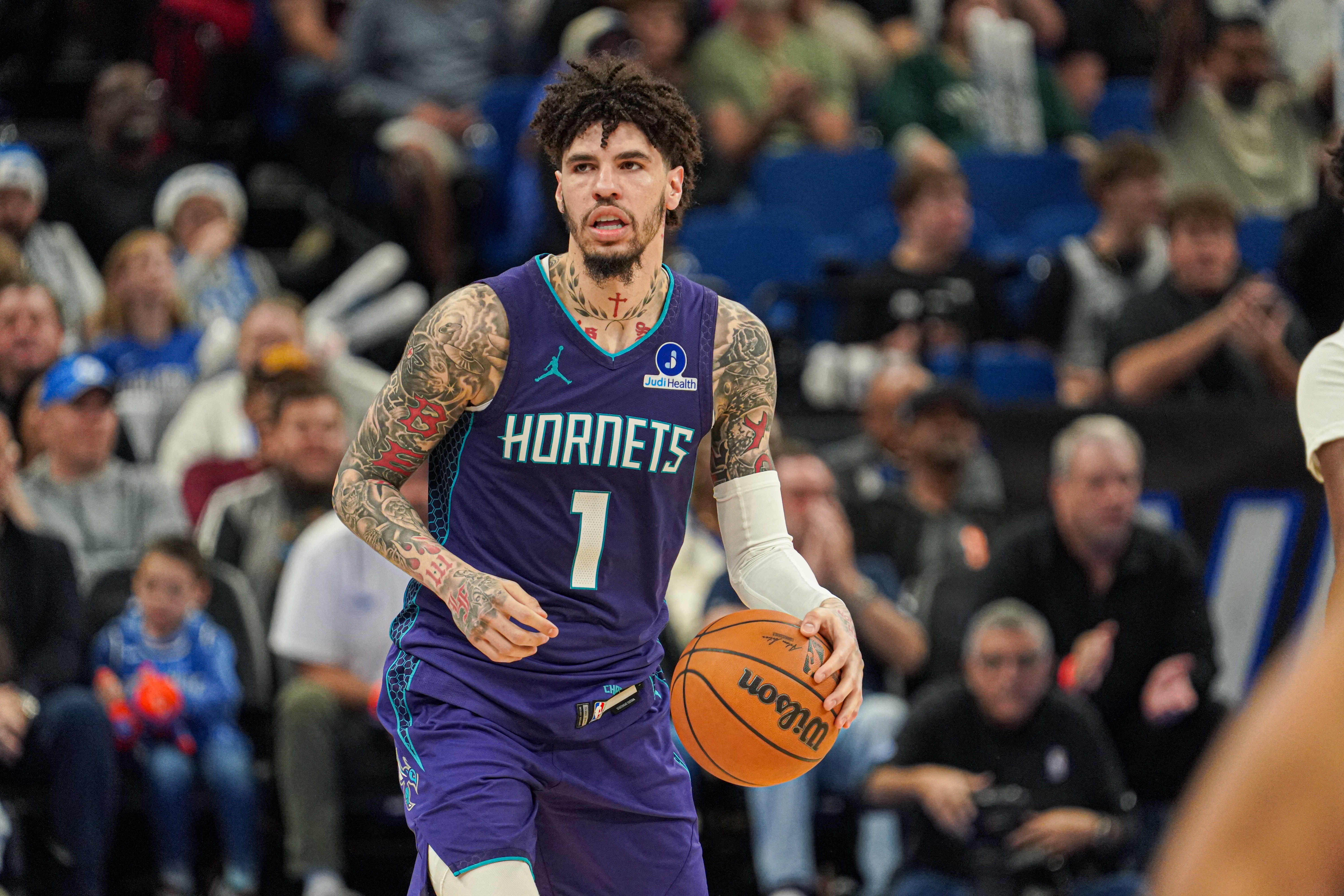 德甲-全员一点手感都没有！黄蜂半场50投仅13中&amp;命中率26% 三分24中3